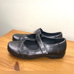 Abeo Abby Mary Jane Silver Pewter Leather Sure Grip Comfort Shoes Womans 10 $160
